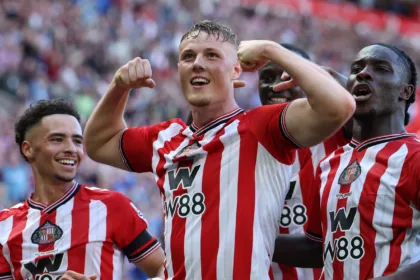 Sunderland return in style with 3-0 win against West Ham